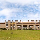 Clarion Hotel & Conference Center Lansing West