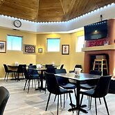 Brentwood Inn & Garden