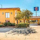 Motel 6 Monroe, LA
