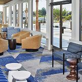 DoubleTree by Hilton Hotel Berkeley Marina