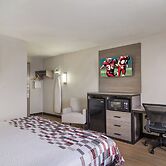 Red Roof Inn & Suites Brunswick I-95