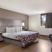 Red Roof Inn & Suites Brunswick I-95