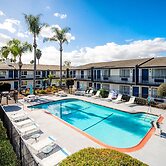 The Buena Park Hotel & Suites