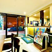 Days Inn by Wyndham Los Angeles LAX/Redondo/Manhattan Beach