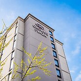 Crowne Plaza Newark Airport by IHG