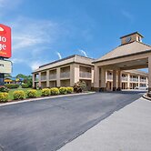 Econo Lodge Inn & Suites Knoxville East