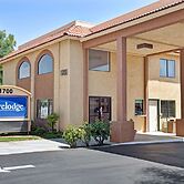 Travelodge by Wyndham Banning CA Near Casino/Outlet Mall
