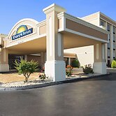 Days Inn by Wyndham Rome Downtown