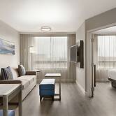 Embassy Suites by Hilton Montreal Airport