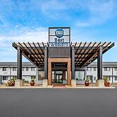 Best Western West Towne Suites