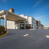 Econo Lodge White Pine Morristown I-81 & I-40 Split