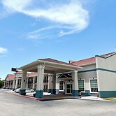 Quality Inn & Suites Greenville I-65