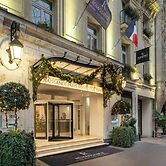 Renaissance Paris Nobel Tour Eiffel Hotel