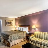 Rodeway Inn Arlington Entertainment District Area