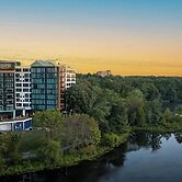 Merriweather Lakehouse, Autograph Collection