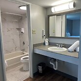 Whaler Inn and Suites