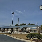 Garden Inn & Suites