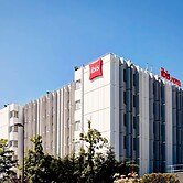ibis Lyon Est Bron
