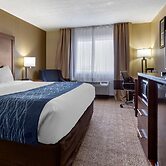 Comfort Inn & Suites Alameda at Albuquerque Balloon Fiesta Park