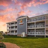 Comfort Suites Chincoteague Island Bayfront Resort