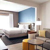 Comfort Suites Milwaukee Airport