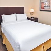Holiday Inn Express Hotel & Suites Portland-Jantzen Beach by IHG