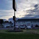 Bilmar Inn & Suites by Hotel O Hwy 77
