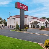 Red Roof Inn & Suites Newnan