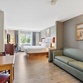 Saco Bay Hotel