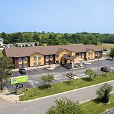 Countryside Inn & Suites