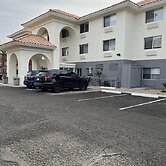 Holiday Inn Express & Suites Phoenix - Mesa West by IHG
