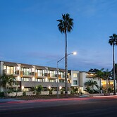 Holiday Inn Express & Suites La Jolla – Windansea Beach by IHG