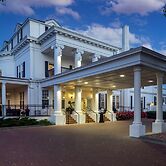 Historic Boone Tavern Hotel and Restaurant