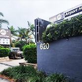 Airport Heritage Motel