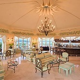 Grand Isla Navidad Golf & Spa Resort with Marina