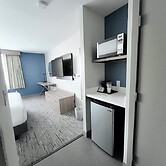 Holiday Inn Express Federal Way Seattle South by IHG