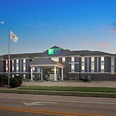 Holiday Inn Express & Suites Bloomington - Normal by IHG