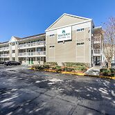 HomeTowne Studios by Red Roof Orlando - Casselberry