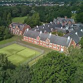 DoubleTree by Hilton St. Anne's Manor