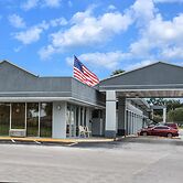 Super 8 by Wyndham Ocala I-75