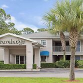 Travelodge Suites by Wyndham MacClenny/I-10