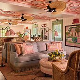 Coral Sands Inn & Cottages