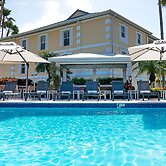 Sunshine Suites Resort