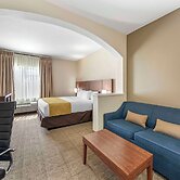 Comfort Suites