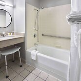 Super 8 by Wyndham St. Clairsville OH/Wheeling WV Area