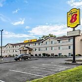 Super 8 by Wyndham Independence Kansas City