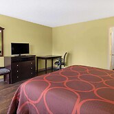 Super 8 by Wyndham Youngstown/Girard