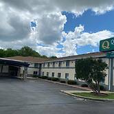 Quality Inn & Suites West Bend