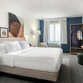 Spark by Hilton Woodstock