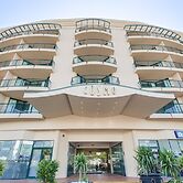 Central Cosmo Apartments